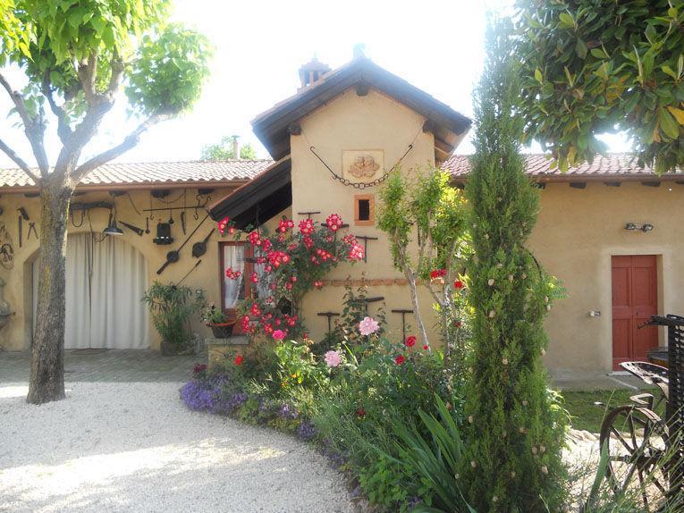 Cascina Corteprimavera, B&B Del Baliot Passirano Eksteriør bilde